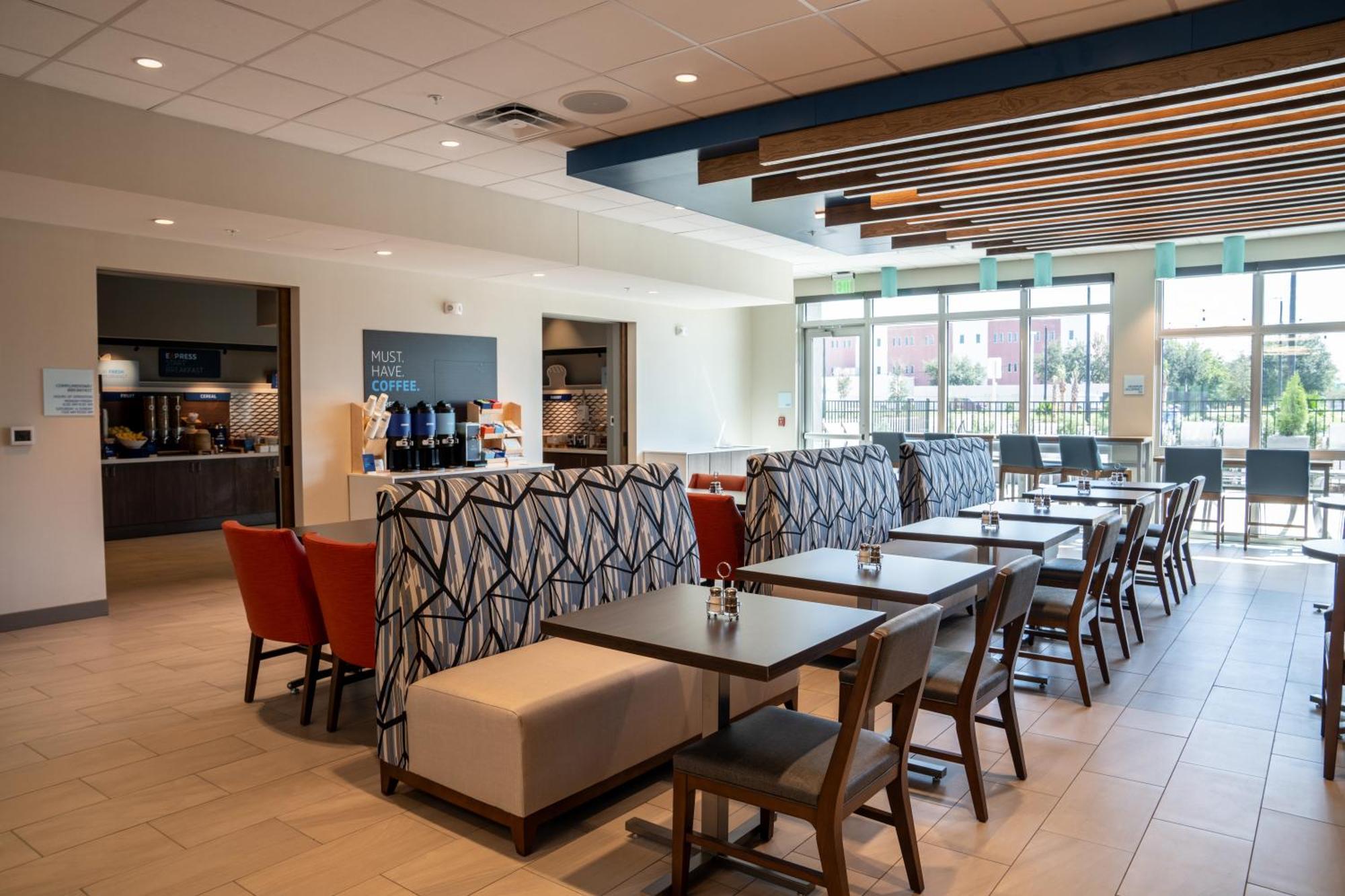 Holiday Inn Express & Suites Fort Walton Beach - Eglin Area By Ihg Exterior foto